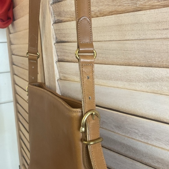 Vintage Coach leather slim bucket purse - Picture 4 of 16